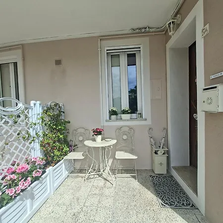 La Petite Maison D'emilie 3*