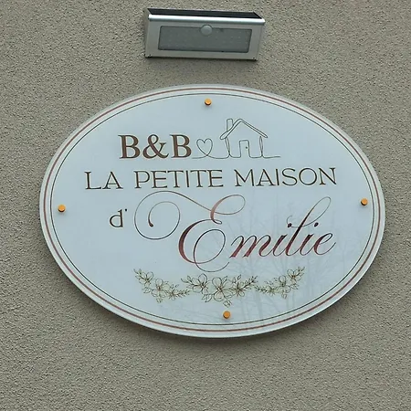 Bed & Breakfast La Petite Maison D'emilie