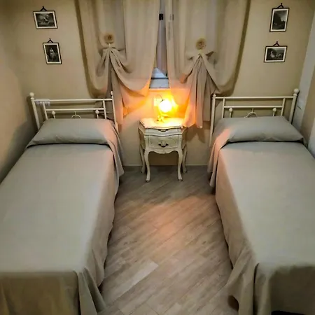 La Petite Maison D'emilie Bed & Breakfast Lauria Inferiore
