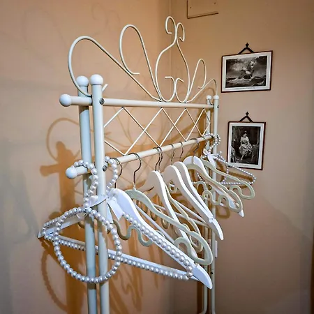 Bed & Breakfast La Petite Maison D'emilie