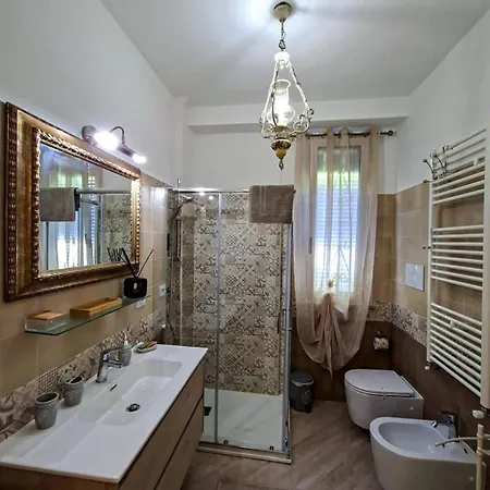 Bed & Breakfast La Petite Maison D'emilie